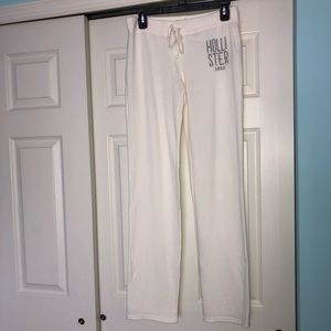 Hollister Creme/Off-White Sweatpants- NWT